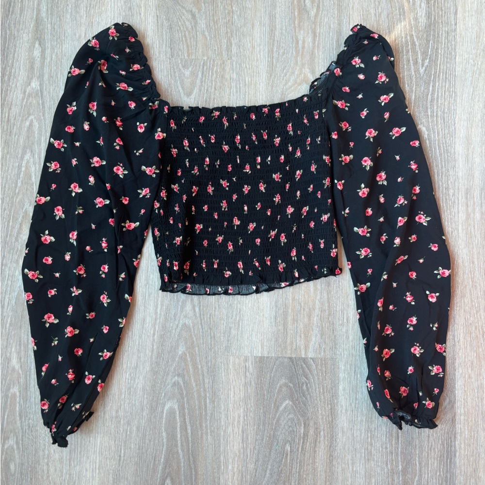 Forever 21 Black and Pink Floral Smocked Crop Top. Size S.